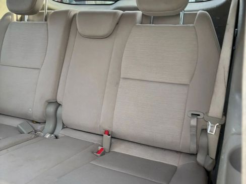 Used 2015 Kia Sedona LX w/ LX Convenience Package image 22
