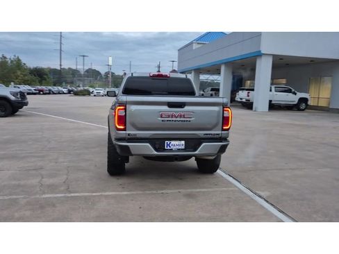 Used 2024 GMC Canyon AT4X image 7