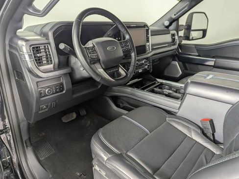 Used 2025 Ford F450 Platinum w/ FX4 Off-Road Package AWD/4WD image 11