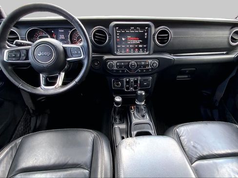 Used 2018 Jeep Wrangler Unlimited Sahara w/ Dual Top Group AWD/4WD image 15