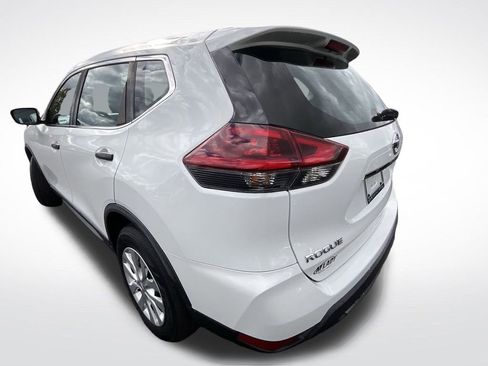 Certified 2020 Nissan Rogue S image 29