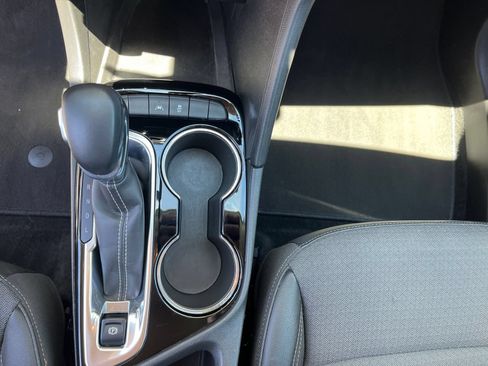 Used 2025 Buick Encore GX Preferred FWD image 38