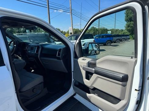 Used 2015 Ford F150 XLT AWD/4WD image 15