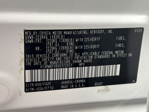 Used 2025 Toyota RAV4 XLE AWD/4WD image 31