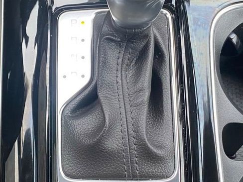 Certified 2023 Kia Carnival EX image 22