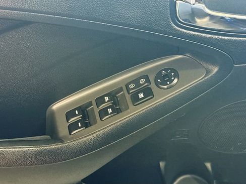 Used 2018 Kia Forte EX FWD image 18