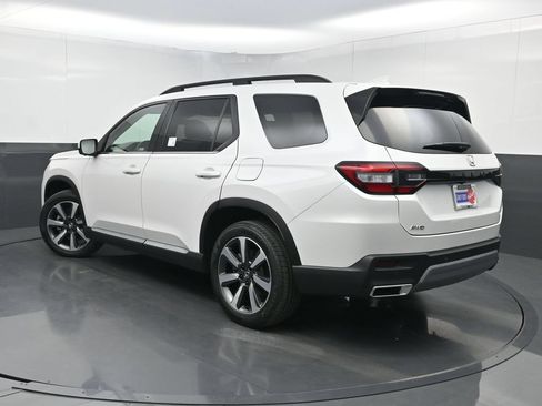 Used 2024 Honda Pilot Elite image 26