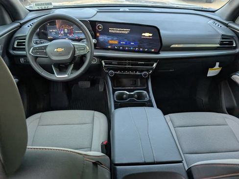 New 2026 Chevrolet Traverse LT w/ Driver Confidence Package FWD image 5