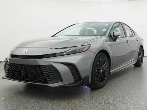 New 2026 Toyota Camry SE FWD image 32