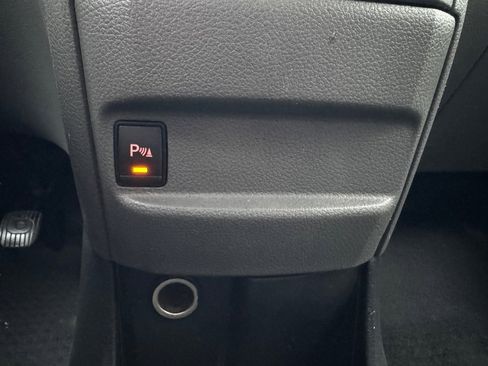 Used 2017 Nissan NV200 S w/ Cruise Control Package image 28