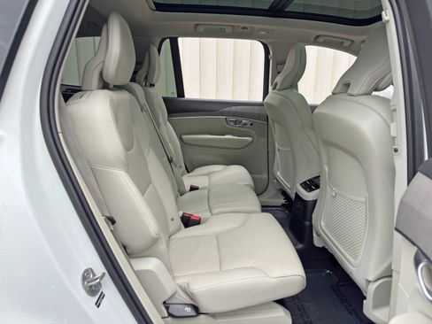 Used 2025 Volvo XC90 T8 Plus AWD/4WD image 43