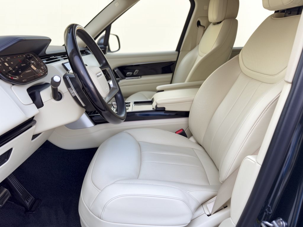 Used 2023 Land Rover Range Rover SE AWD/4WD image 5