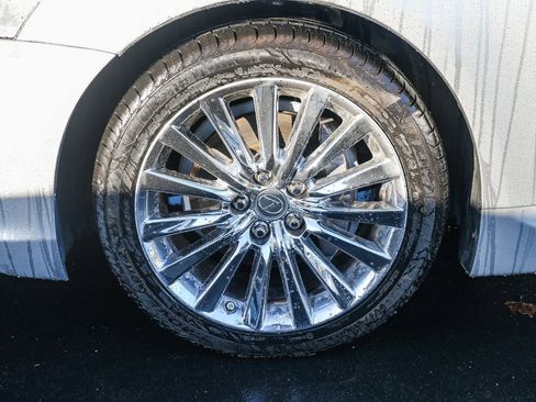 Used 2013 Lexus LS 460 image 9