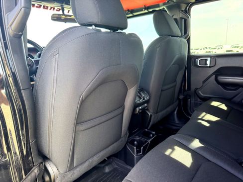 Used 2020 Jeep Gladiator Sport w/ Quick Order Package 24S image 17
