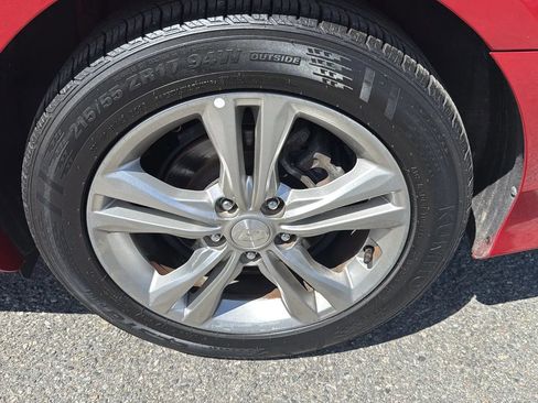 Used 2019 Hyundai Sonata SEL w/ Tech Package 02 FWD image 9