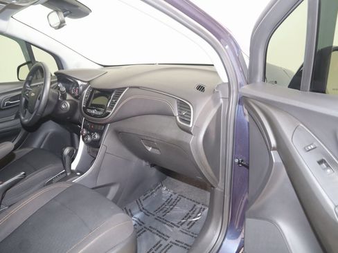 Used 2019 Chevrolet Trax LS w/ Tint and Cruise Package image 34