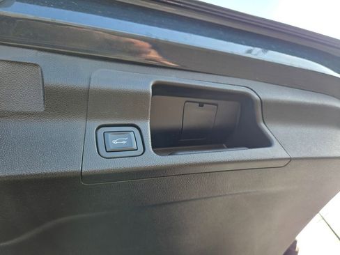 Used 2019 GMC Acadia SLE w/ Driver Alert Package I image 31