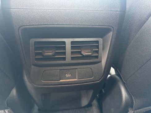 Used 2024 GMC Canyon Elevation image 15