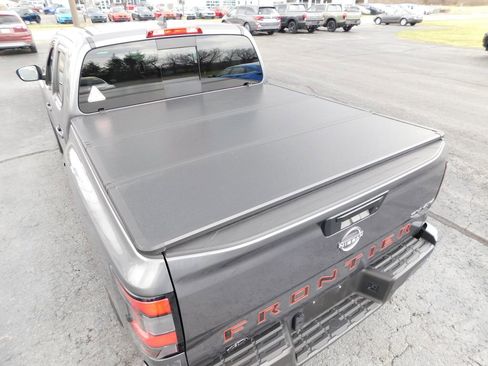 Used 2023 Nissan Frontier SV w/ SV Convenience Package image 9