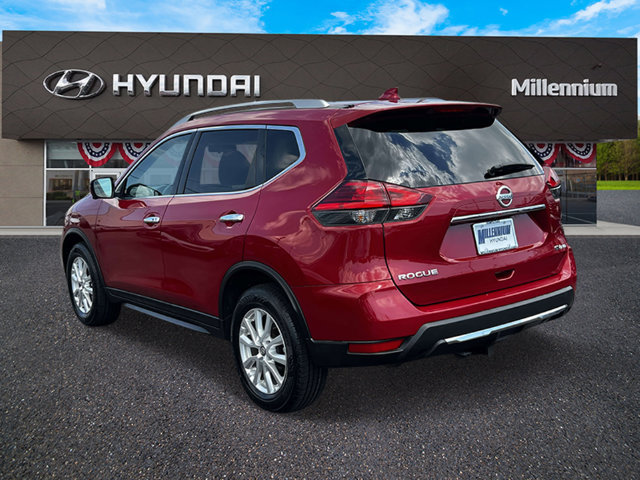 Used 2017 Nissan Rogue SV AWD/4WD image 5