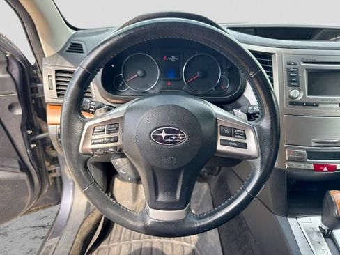 Used 2014 Subaru Outback 3.6R Limited w/ Moonroof Package AWD/4WD image 25