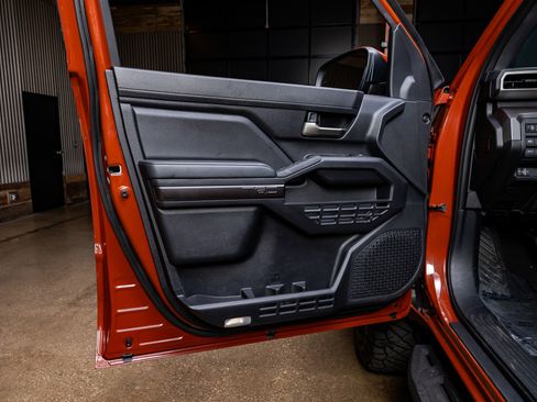 Used 2025 Toyota Tacoma TRD Off-Road image 36