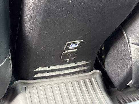 Used 2023 Toyota Tacoma TRD Off-Road w/ TRD Premium Off Road Package image 11