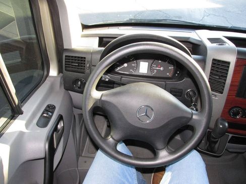 Used 2013 Mercedes-Benz Sprinter 3500 image 62