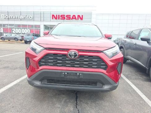 Used 2025 Toyota RAV4 XLE image 6