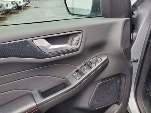 Used 2023 Ford Escape ST-Line w/ Tech Pack #1 image 9