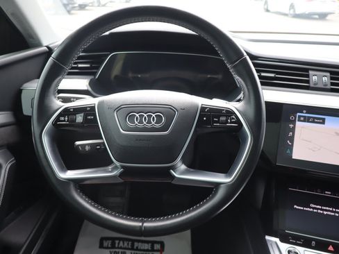 Used 2021 Audi e-tron Prestige w/ Prestige Package AWD/4WD image 14