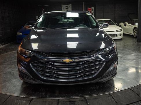 Used 2023 Chevrolet Malibu LT image 3