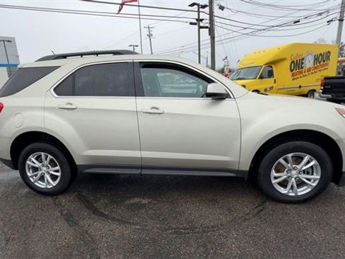 Used 2016 Chevrolet Equinox LT w/ Convenience Package image 9