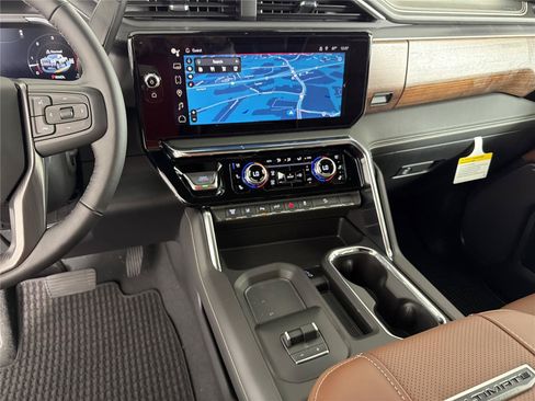 New 2026 GMC Sierra 2500 Denali Ultimate AWD/4WD image 29
