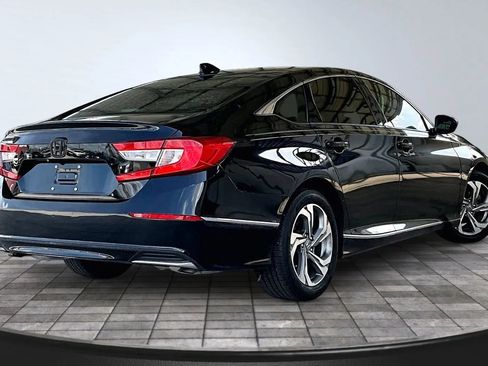 Used 2018 Honda Accord EX image 6