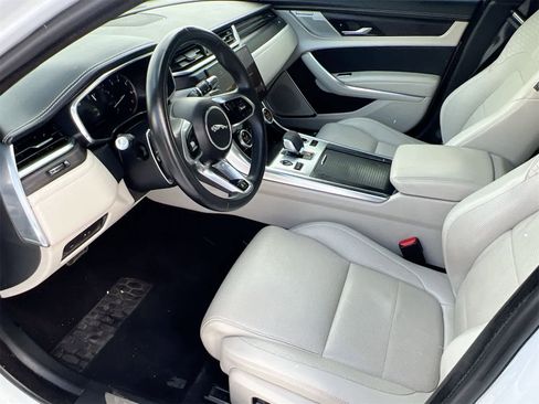 Used 2022 Jaguar XF R-Dynamic SE image 10