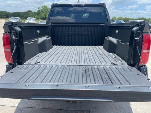 Used 2026 Toyota Tacoma SR AWD/4WD image 19