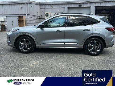 Used 2024 Ford Escape ST-Line w/ Tech Pack #1 FWD image 3