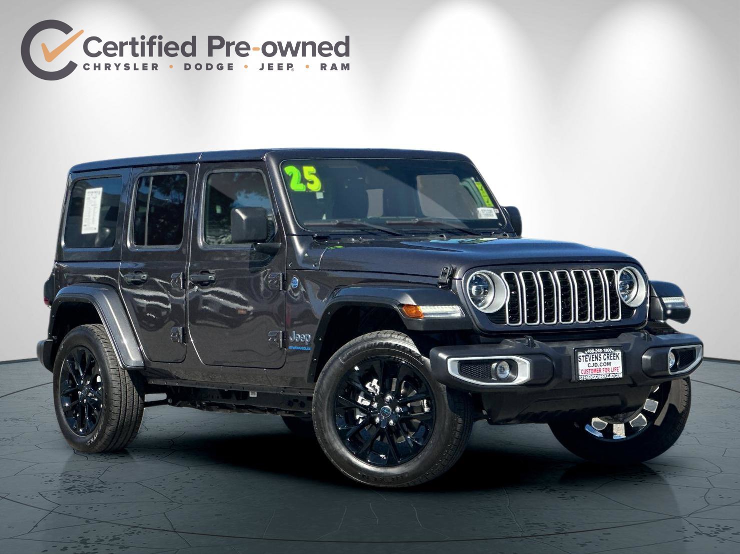 Certified 2025 Jeep Wrangler Unlimited Sahara w/ Safety Group AWD/4WD image 2