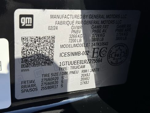 Used 2024 GMC Sierra 1500 AT4 w/ AT4 Premium Package image 26