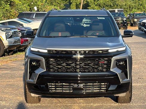 New 2027 Chevrolet Traverse RS w/ LPO, Floor Liner Package FWD image 2
