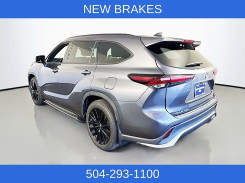 Used 2024 Toyota Highlander Limited image 7