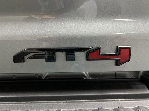 New 2025 GMC Canyon AT4 w/ Nightfall Edition image 31