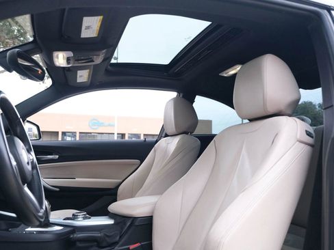 Used 2015 BMW M235i Coupe image 23