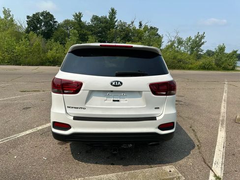 Used 2020 Kia Sorento LX FWD image 6