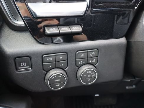 New 2026 Chevrolet Silverado 3500 LTZ w/ LTZ Plus Package AWD/4WD image 12