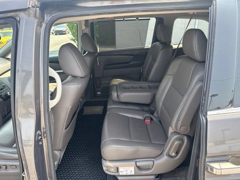 Used 2013 Honda Odyssey Touring image 16