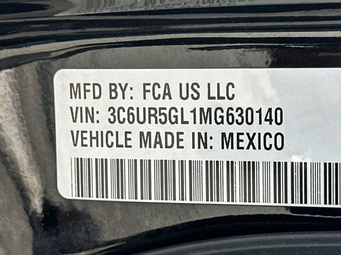 Used 2021 RAM 2500 Limited image 32