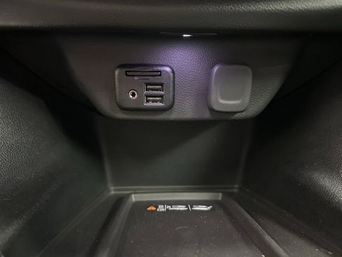 Certified 2023 Chevrolet Traverse RS image 38