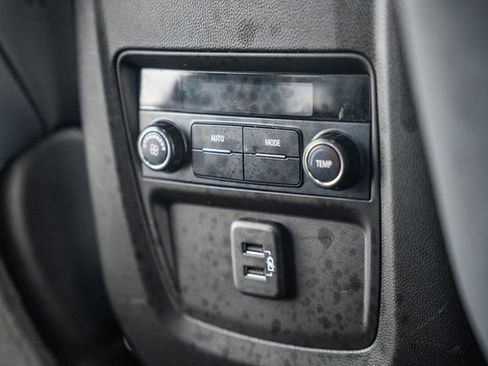 Used 2020 Buick Enclave Essence image 34